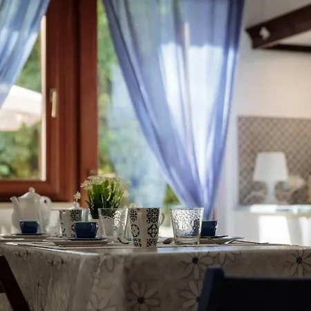 Roberta Mondello Beach Villa